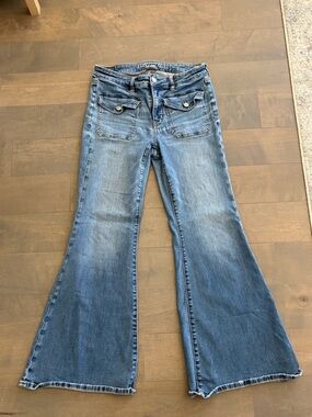American Eagle Women’s Front Pockets Blue Flared Jeans - Classic Denim